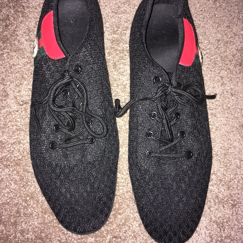 Men’s black sneakers
